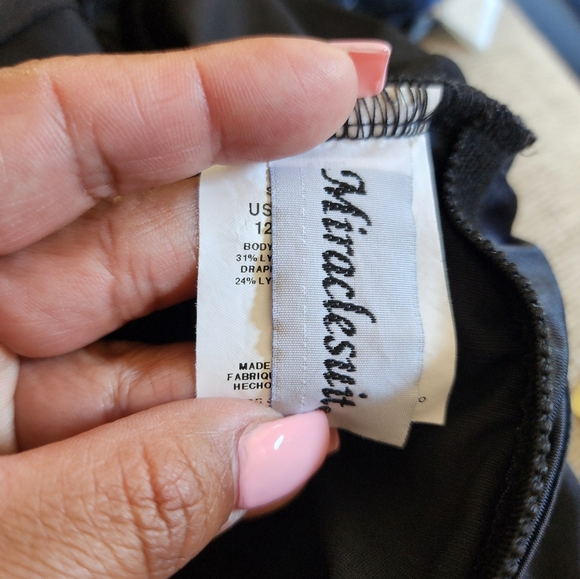 Miraclesuit One Piece Size 12us Color Black - Picture 6 of 6